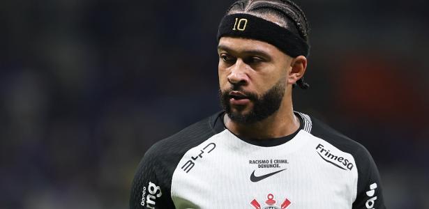 Cruzeiro descarta contratação de Memphis Depay devido a altos custos salariais