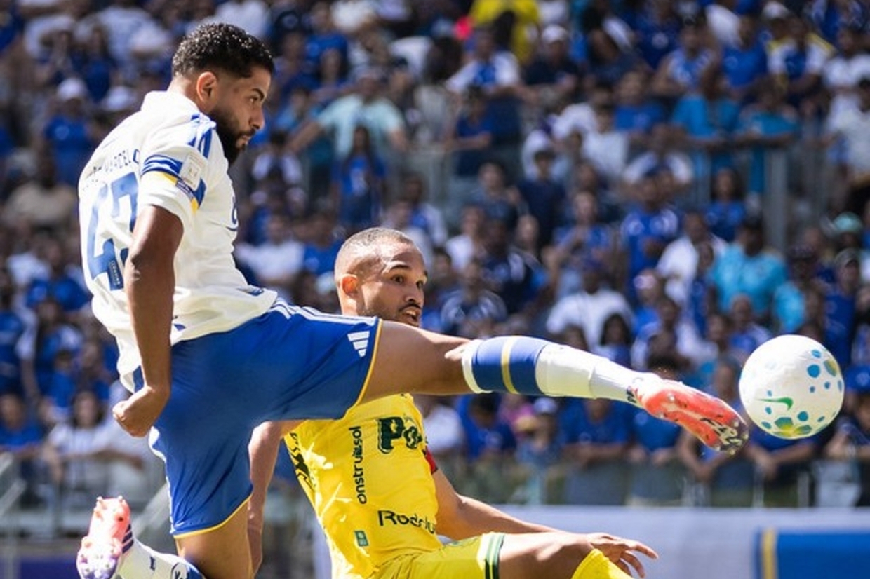 Cruzeiro e Mirassol medem forças em duelo decisivo no gramado