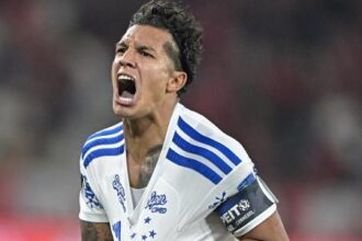Cruzeiro recebe Flamengo no Mineirão em duelo decisivo pelo Brasileirão