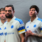 Cruzeiro revela design do terceiro uniforme para a temporada 2026