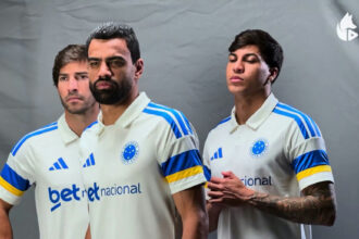 Cruzeiro revela design do terceiro uniforme para a temporada 2026