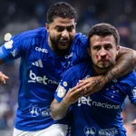 Cruzeiro supera Chapecoense no Mineirão e garante vaga nas quartas da Copa do Brasil