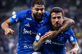 Cruzeiro supera Chapecoense no Mineirão e garante vaga nas quartas da Copa do Brasil