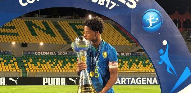 Cruzeiro superou Flamengo na disputa pela contratação do volante Zé Lucas
