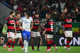 Cruzeiro tem série invicta como visitante encerrada pelo Flamengo no Maracanã