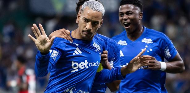 Cruzeiro vence Flamengo com gol no último lance e agita o Brasileirão