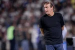 Cuca detalha estratégia com Neymar e celebra classificação do Santos na Copa do Brasil