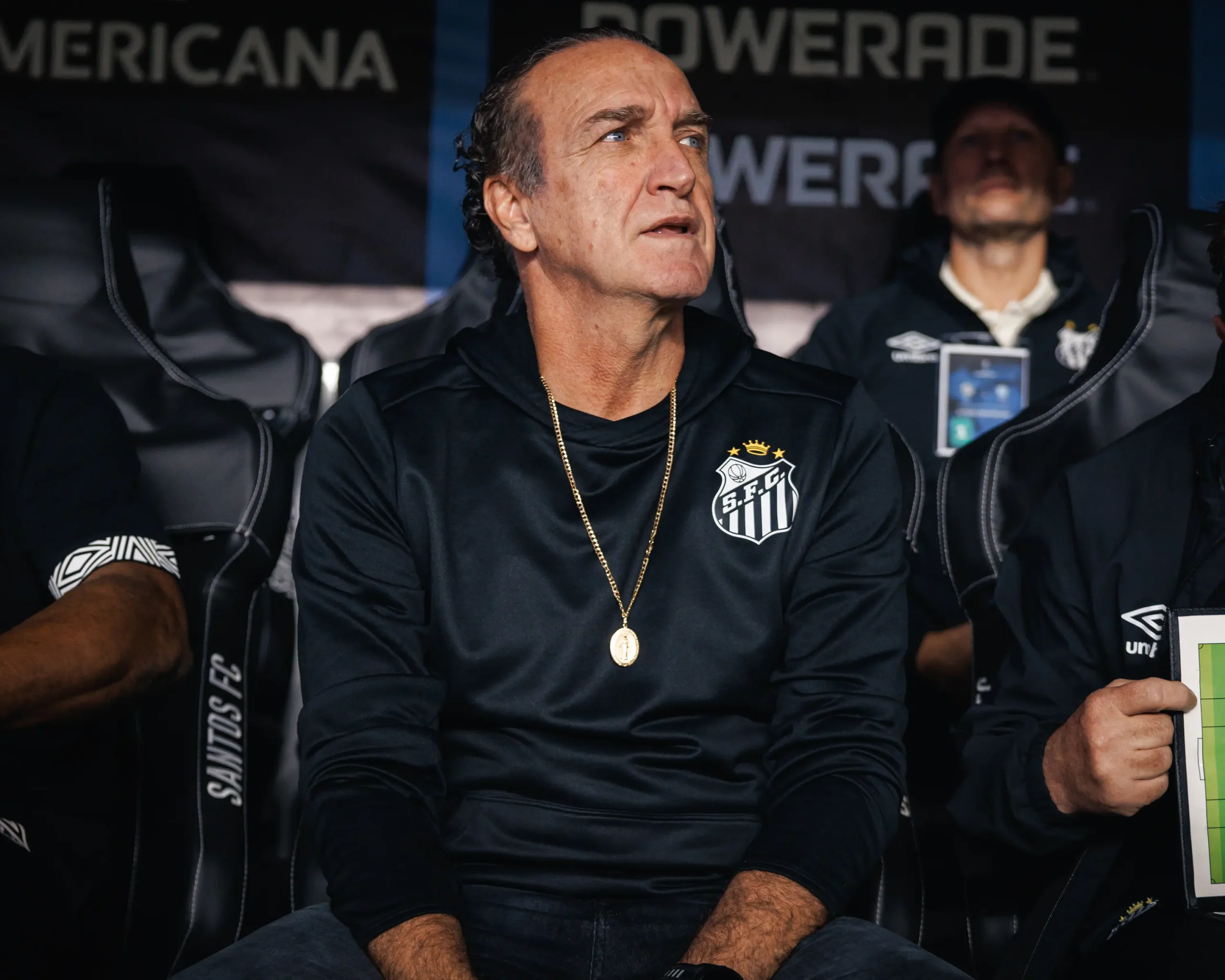 Cuca exalta coesão do elenco santista após bater o Vasco e mira reta final do Brasileirão