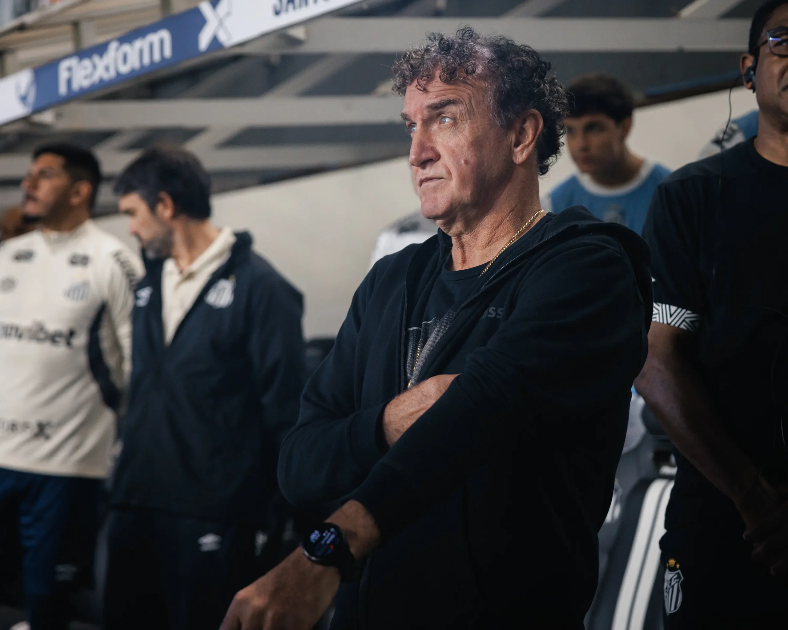 Cuca justifica ausência de Neymar e reserva de Gabigol em derrota do Santos