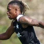 Danilo é alvo da Atalanta mas Botafogo exige valor superior para negociar volante