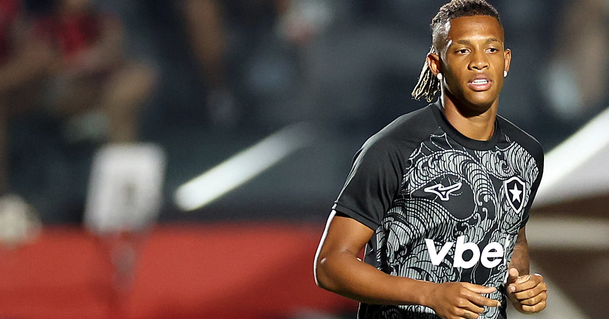 Danilo perde espaço no radar do Newcastle para substituir Bruno Guimarães