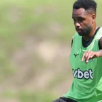 Danilo Pereira impressiona comissão técnica do Botafogo por dedicação e inteligência tática