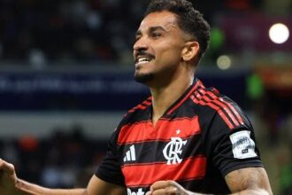 Danilo projeta renovação com o Flamengo e define aposentadoria para 2027