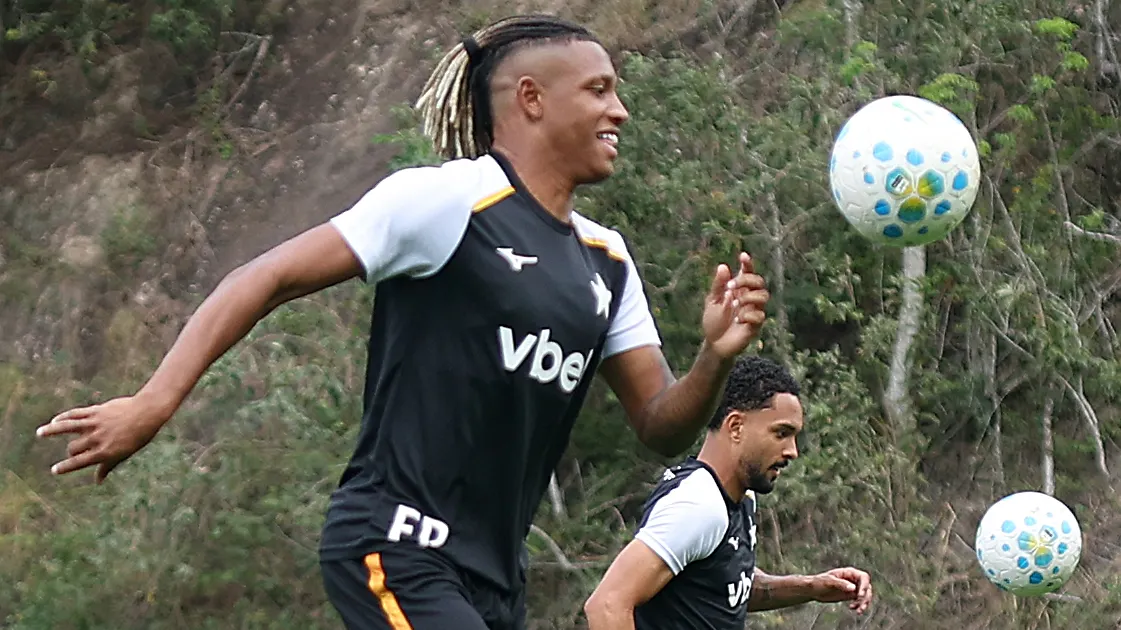 Danilo reafirma foco no Botafogo em meio a especulações de transferência europeia
