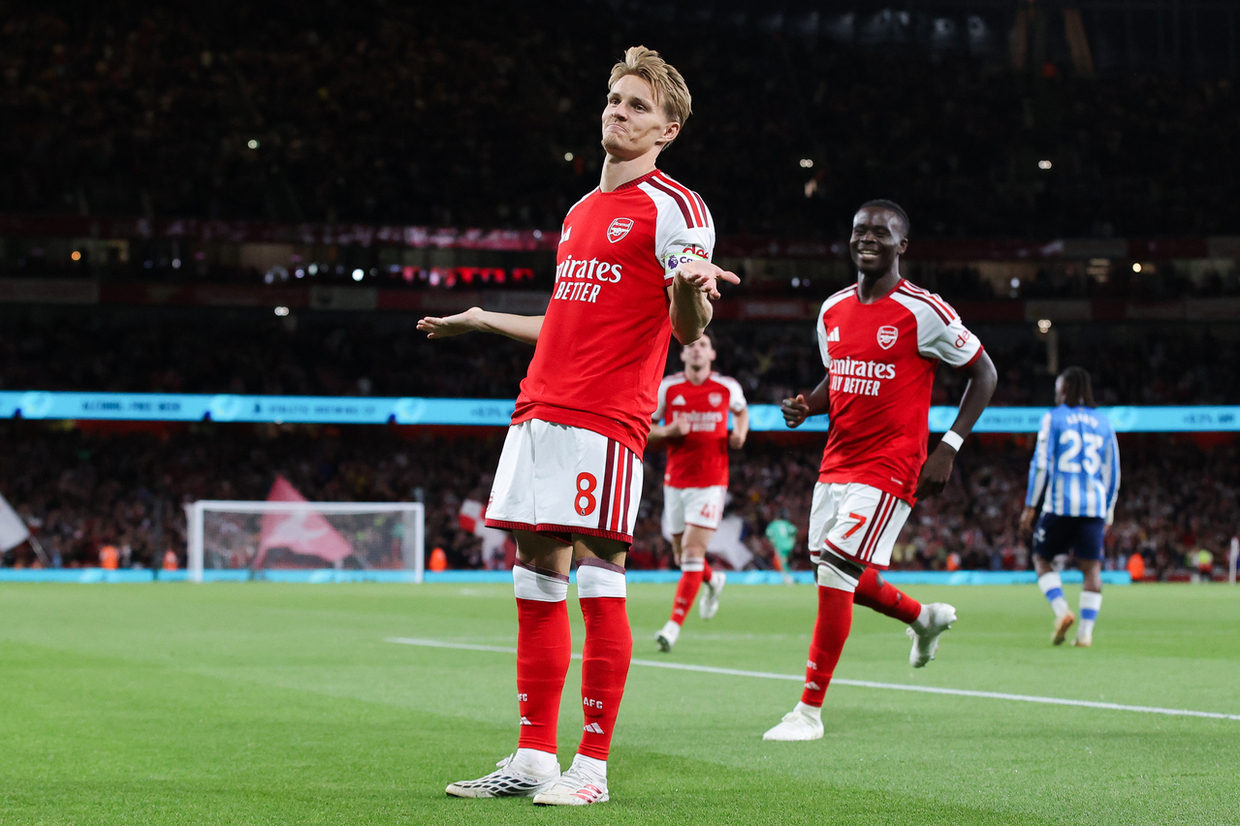 Defesa do título: Arsenal supera Coventry City em estreia tranquila na Premier League