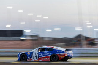 Denis Navarro busca redenção na NASCAR Brasil em Londrina