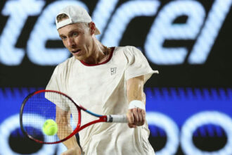 Denis Shapovalov busca o bicampeonato no ATP de Los Cabos contra Arthur Gea