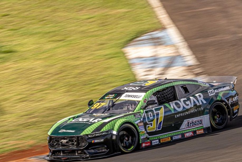 Desafios mecânicos e incidentes marcam jornada de Bruna Tomaselli e Tata Calderon em Londrina