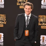 Diego Forlán assume comando da seleção uruguaia após saída de Marcelo Bielsa