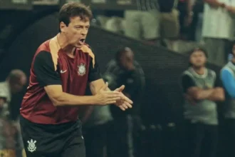 Diniz projeta decisão da Libertadores e mantém esperança na renovação de Memphis