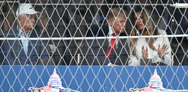 Donald Trump marca presença e autoriza início do GP de Washington da Formula Indy pelos 250 anos dos EUA
