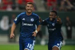 Edin Dzeko brilha na prorrogação e garante classificação do Schalke 04 na Copa da Alemanha