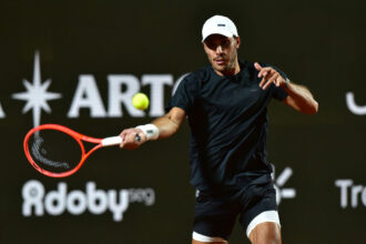 Eduardo Ribeiro é superado por Sumit Nagal na estreia do challenger de Praga