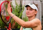 Elena Rybakina busca retomada no circuito de quadras duras em Toronto