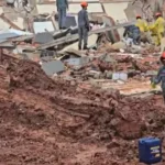 Equipes de resgate buscam sobrevivente após desabamento em São Bernardo do Campo