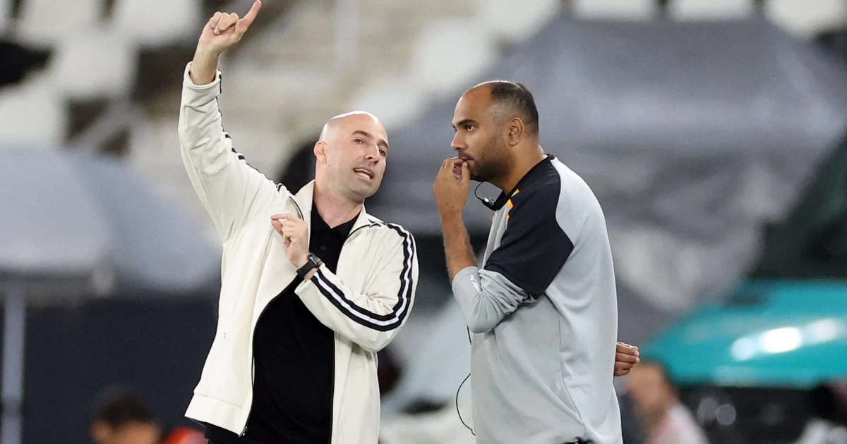 Escassez de opções no mercado mantém Rodrigo Bellão no comando técnico do Botafogo