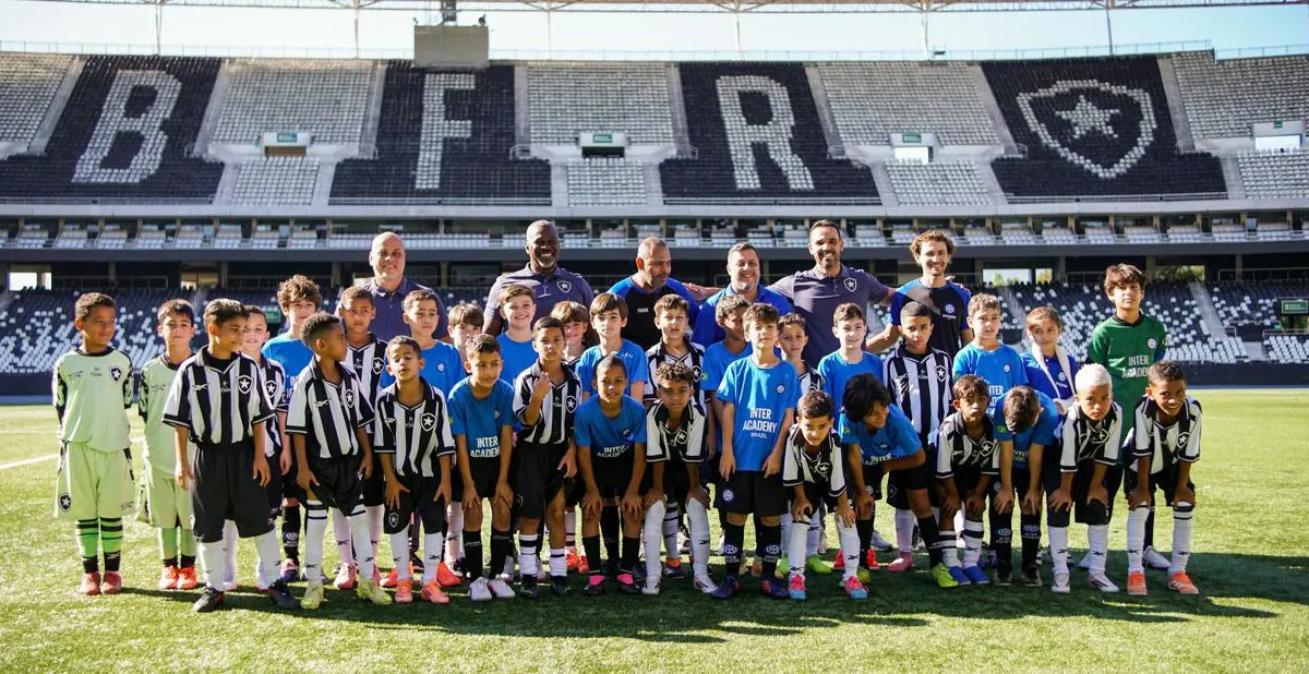Estádio Nilton Santos recebe amistosos de formação das categorias sub-8 e sub-9 do Botafogo