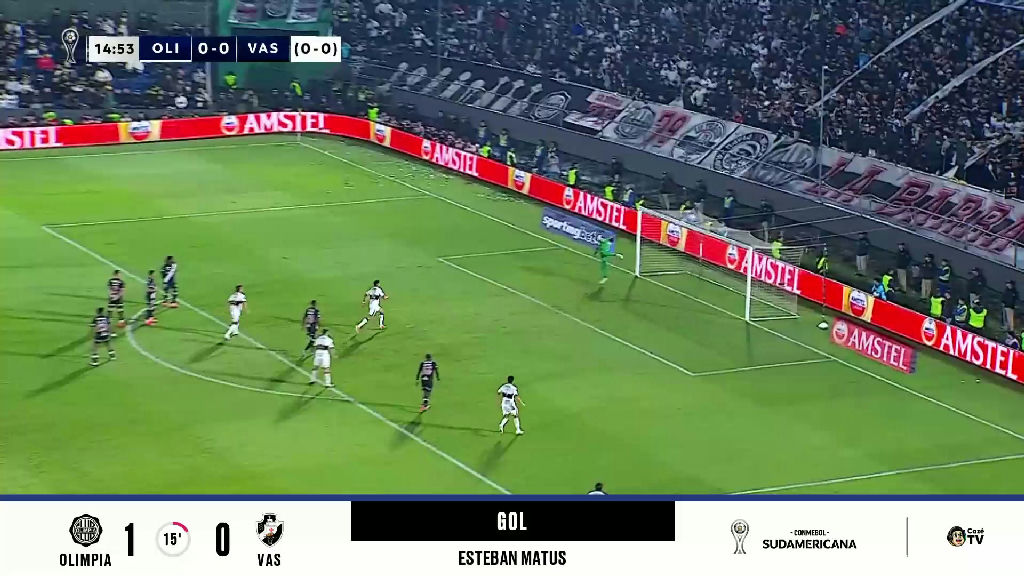 Esteban Matus marca golaço de longa distância em duelo entre Olimpia e Vasco