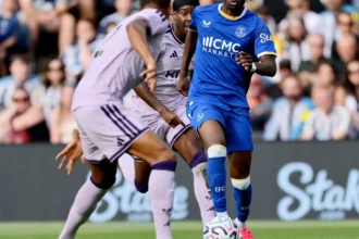 Everton supera Newcastle por 3 a 1 em amistoso preparatório na Escócia