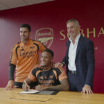 Ezri Konsa inicia trajetória no Arsenal após transferência oficial