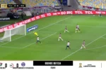 Fábio brilha com defesa providencial em lance de perigo contra o Fluminense