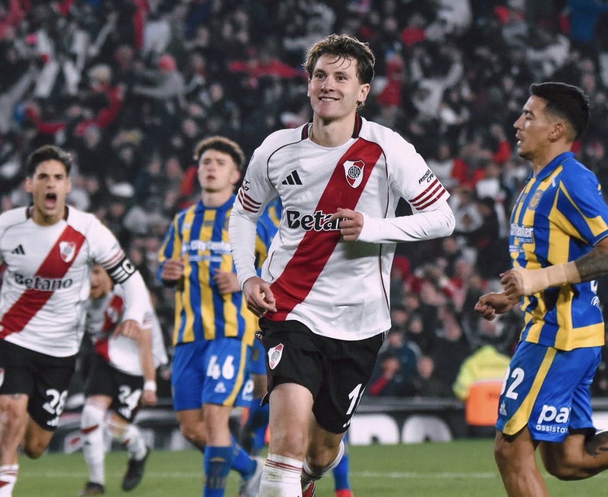 Facundo Colidio desembarca no Rio de Janeiro para reforçar o elenco do Vasco