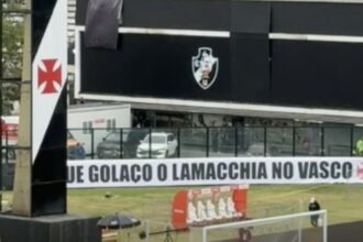 Faixa em São Januário sinaliza otimismo com possível chegada de Lamacchia ao Vasco
