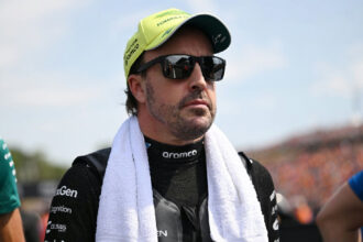 Fernando Alonso exige aumento salarial para renovar com a Aston Martin