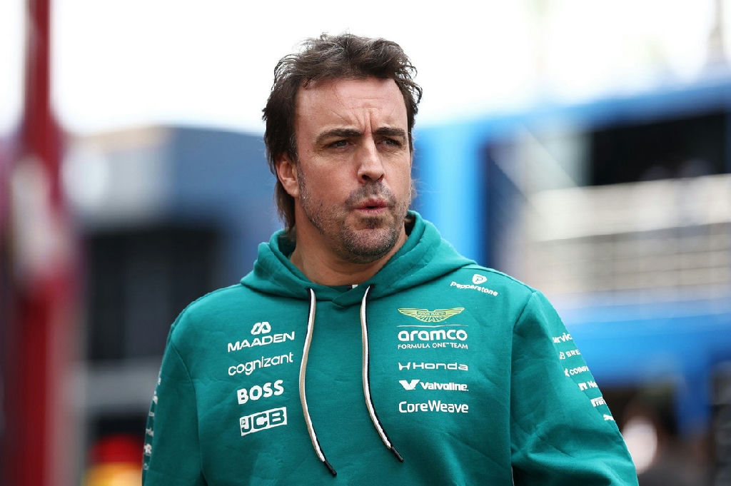 Fernando Alonso mantém mistério sobre futuro na Fórmula 1 e projeta novos desafios