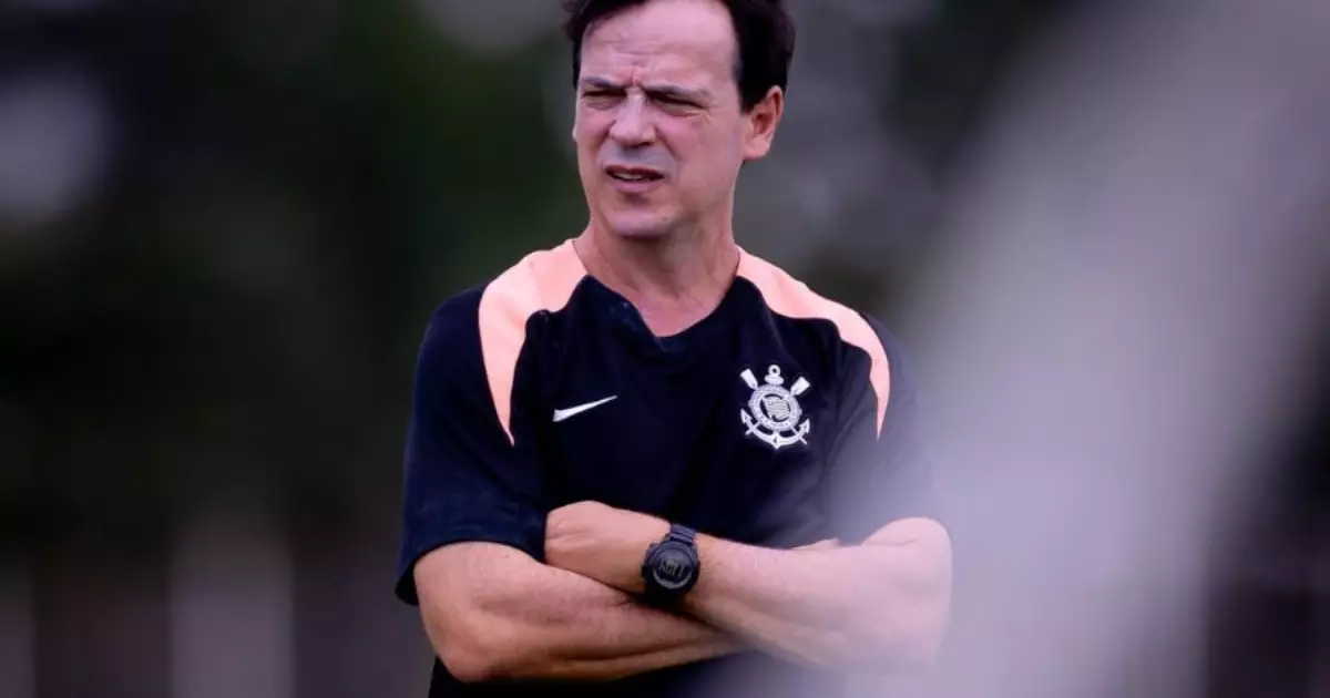 Fernando Diniz analisa expulsão de Raniele após classificação do Corinthians na Libertadores