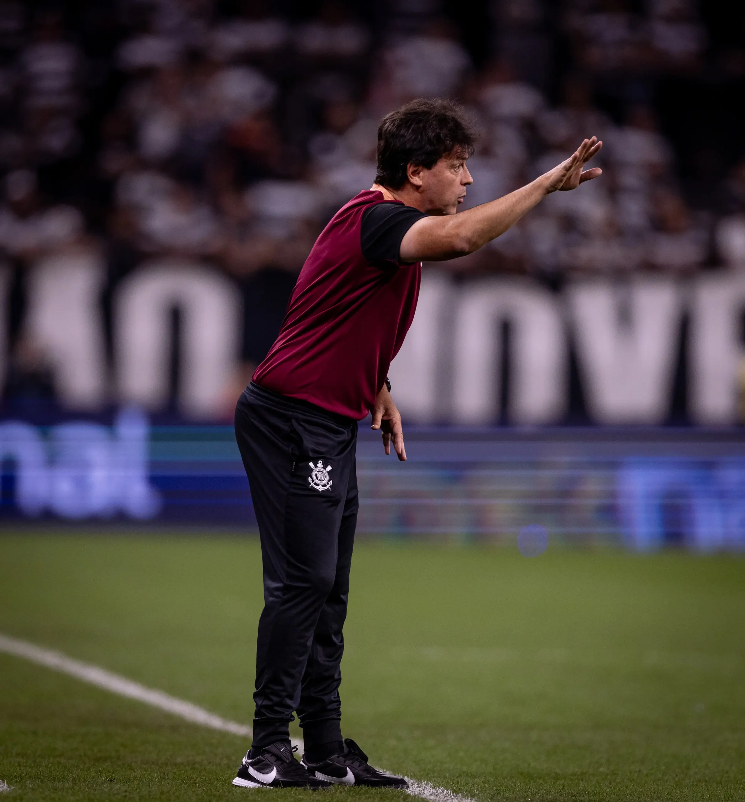 Fernando Diniz contesta arbitragem após eliminação do Corinthians na Copa do Brasil
