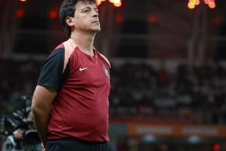 Fernando Diniz detalha estratégia do Corinthians e mira virada na Copa do Brasil