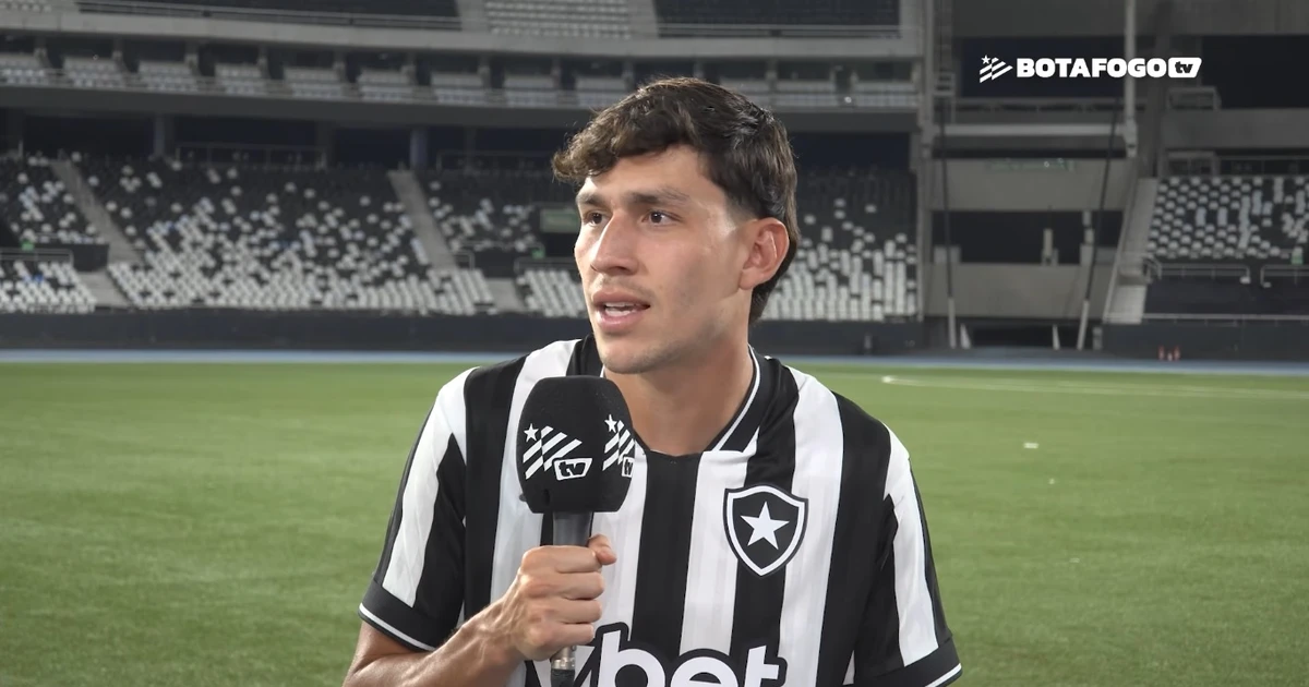 Ferraresi celebra contrato definitivo com o Botafogo até 2029