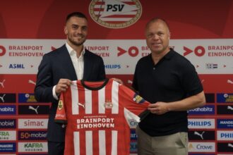 Filip Kostic reforça o elenco do PSV após saída da Juventus