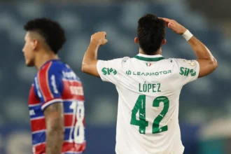 Flaco López contesta arbitragem após gol polêmico do Fortaleza na Copa do Brasil