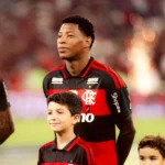 Flamengo avalia proposta do Dínamo Moscou pelo atacante Gonzalo Plata