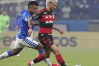 Flamengo e Cruzeiro decidem vaga nas quartas da Libertadores no Maracanã