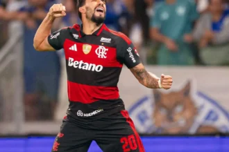 Flamengo e Cruzeiro empatam no Mineirão e deixam decisão da Libertadores em aberto