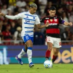Flamengo encara Cruzeiro na Libertadores em meio a frustrações no mercado