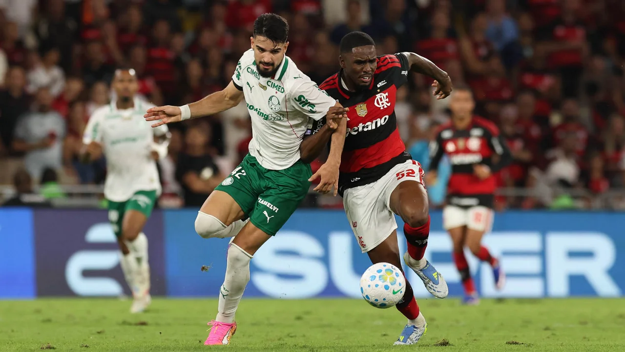 Flamengo encosta no Palmeiras e acirra disputa pelo título do Brasileirão